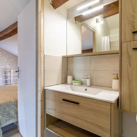 Casa de Férias En Tuffeau Près De Saumur Avec Terrasse, Poêle à Bois Et Grandes Commodités - Fr-1-622-64