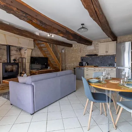 度假居 En Tuffeau Pres De Saumur Avec Terrasse, Poele A Bois Et Grandes Commodites - Fr-1-622-64 *