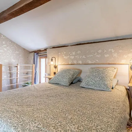 Casa de Férias En Tuffeau Près De Saumur Avec Terrasse, Poêle à Bois Et Grandes Commodités - Fr-1-622-64 Vaudelnay